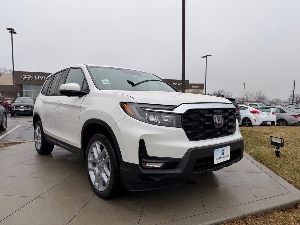 Used 2025 Honda Passport EX-L image 8