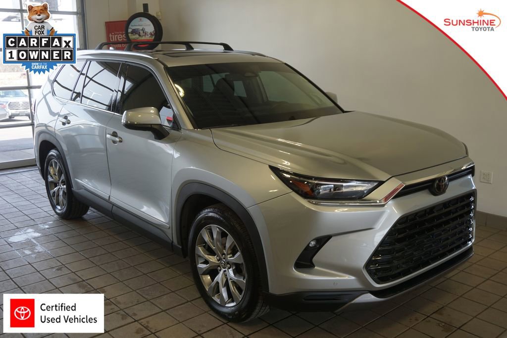 Used 2024 Toyota Grand Highlander Limited image 1
