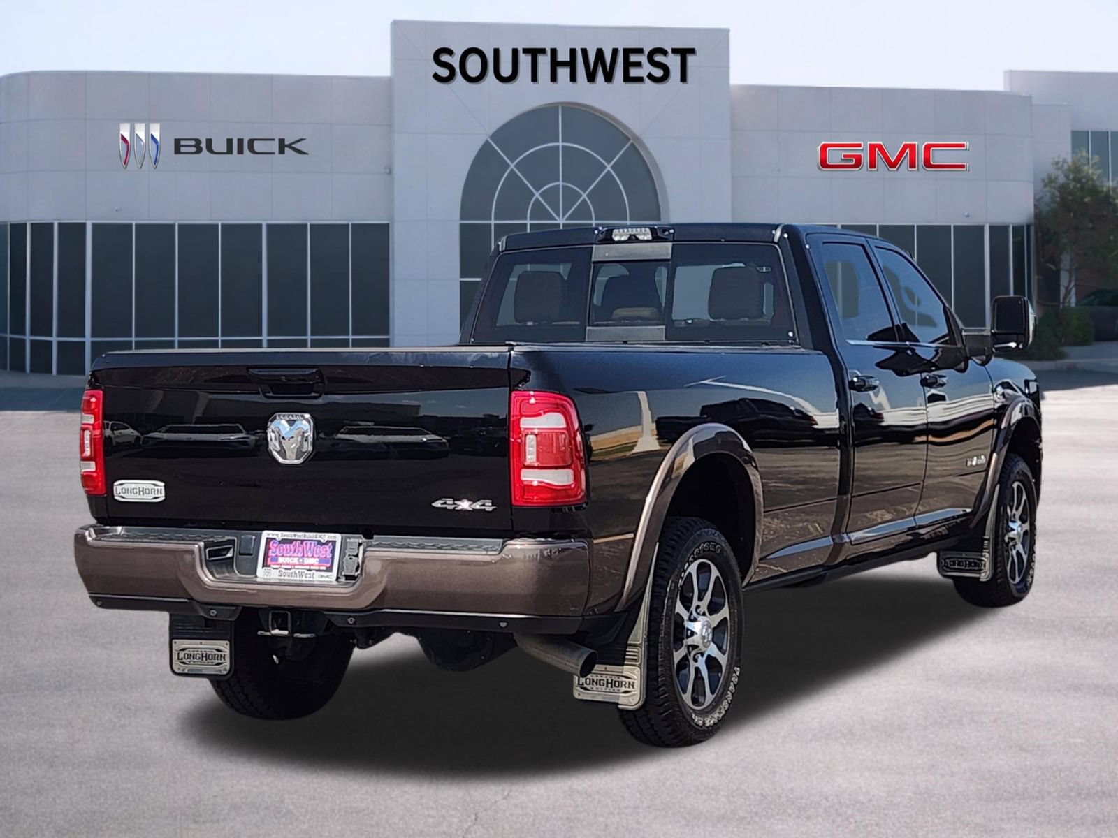 Used 2024 RAM 3500 Limited w/ Towing Technology Group AWD/4WD image 5
