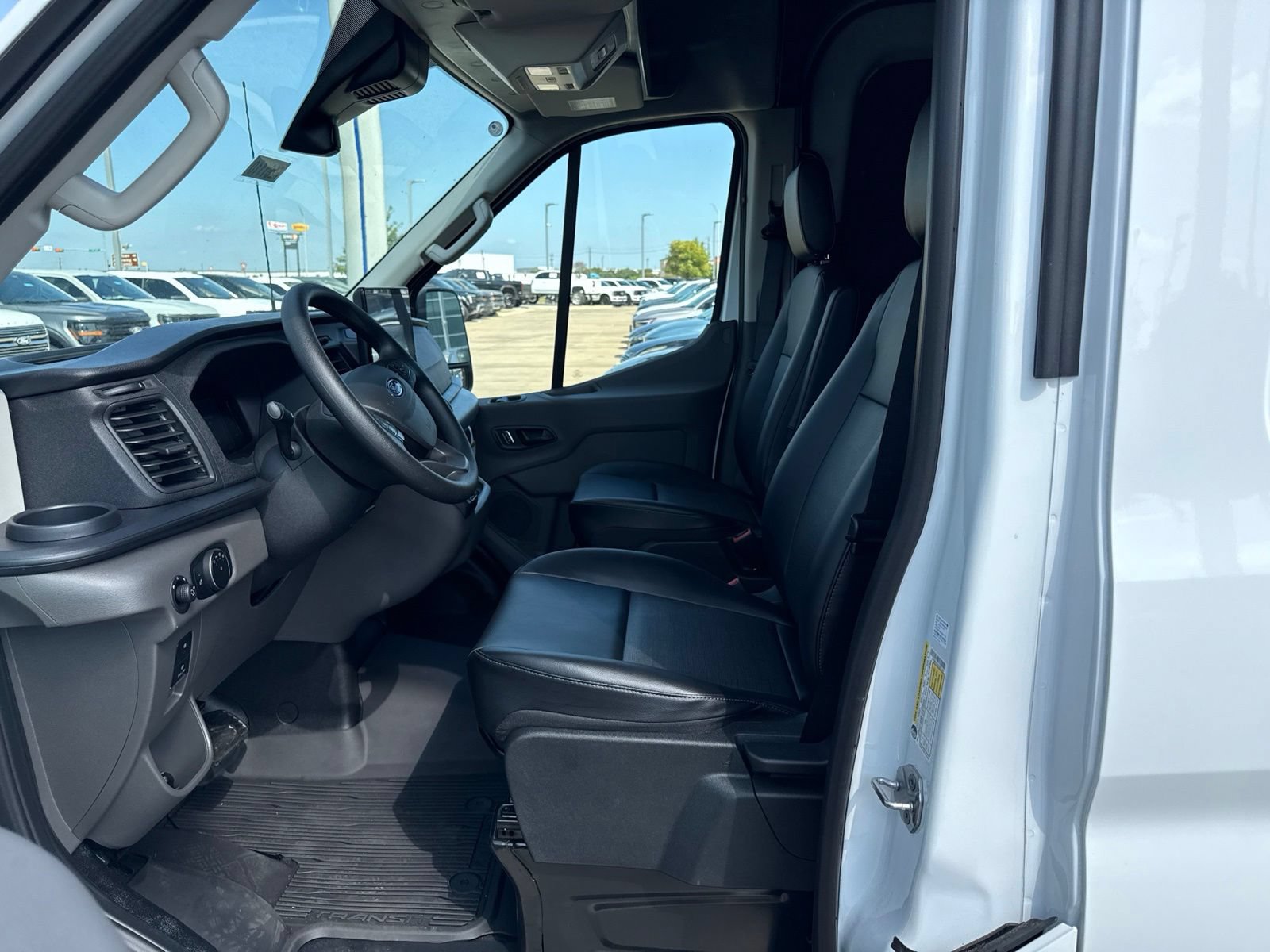 New 2026 Ford Transit 250 148 Medium Roof w/ Load Area Protection Package RWD image 16