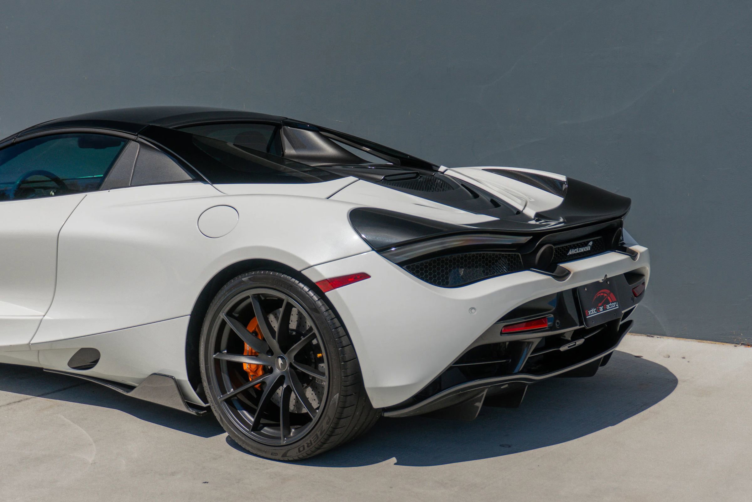 Used 2021 McLaren 720S Spider image 22