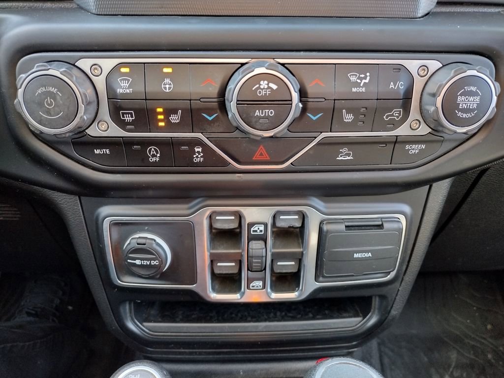 Used 2021 Jeep Gladiator Willys image 4