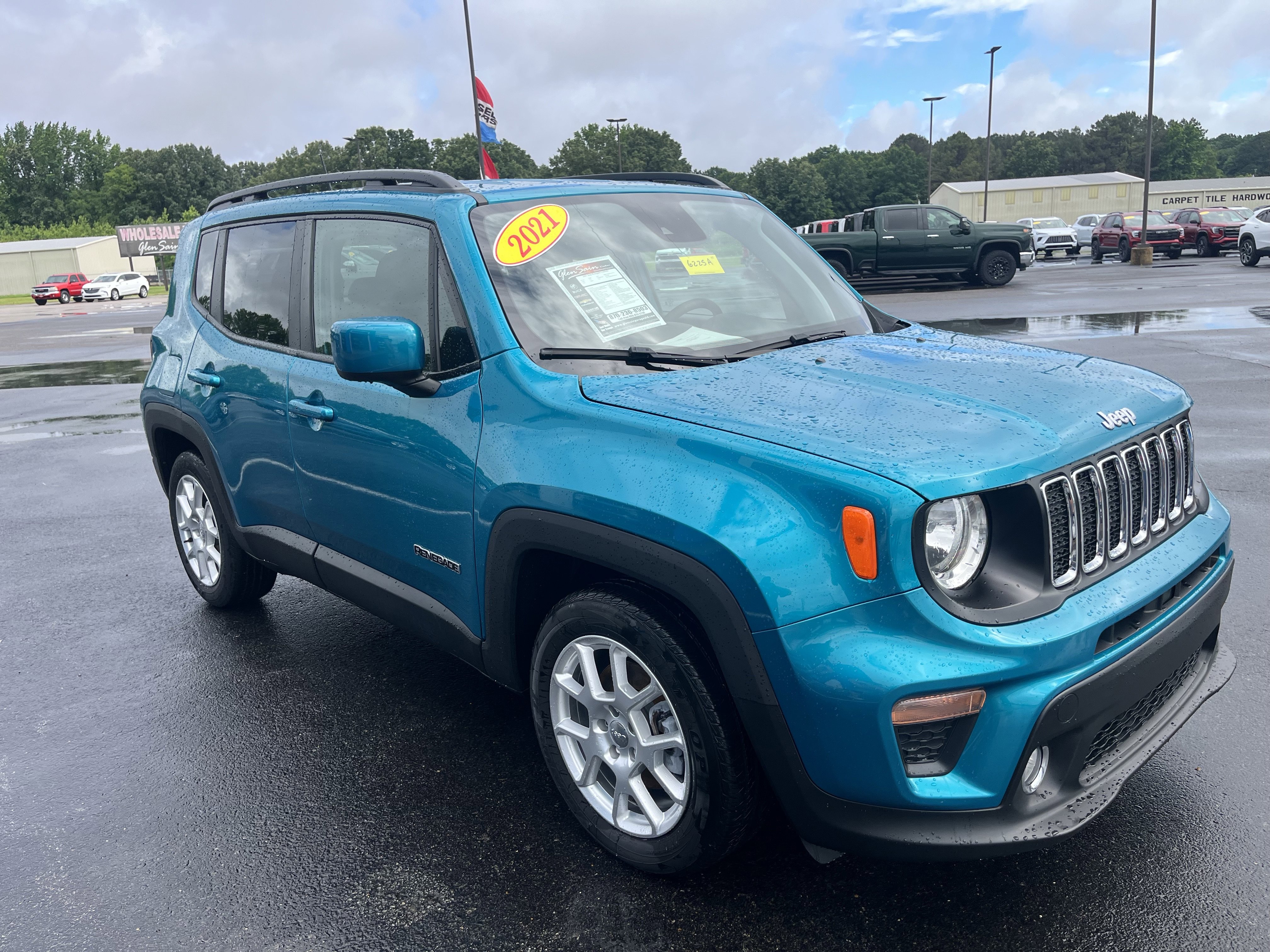 Used 2021 Jeep Renegade Latitude FWD image 6