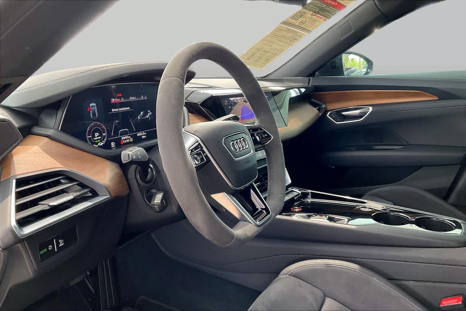 Used 2023 Audi e-tron GT Premium Plus AWD/4WD image 16
