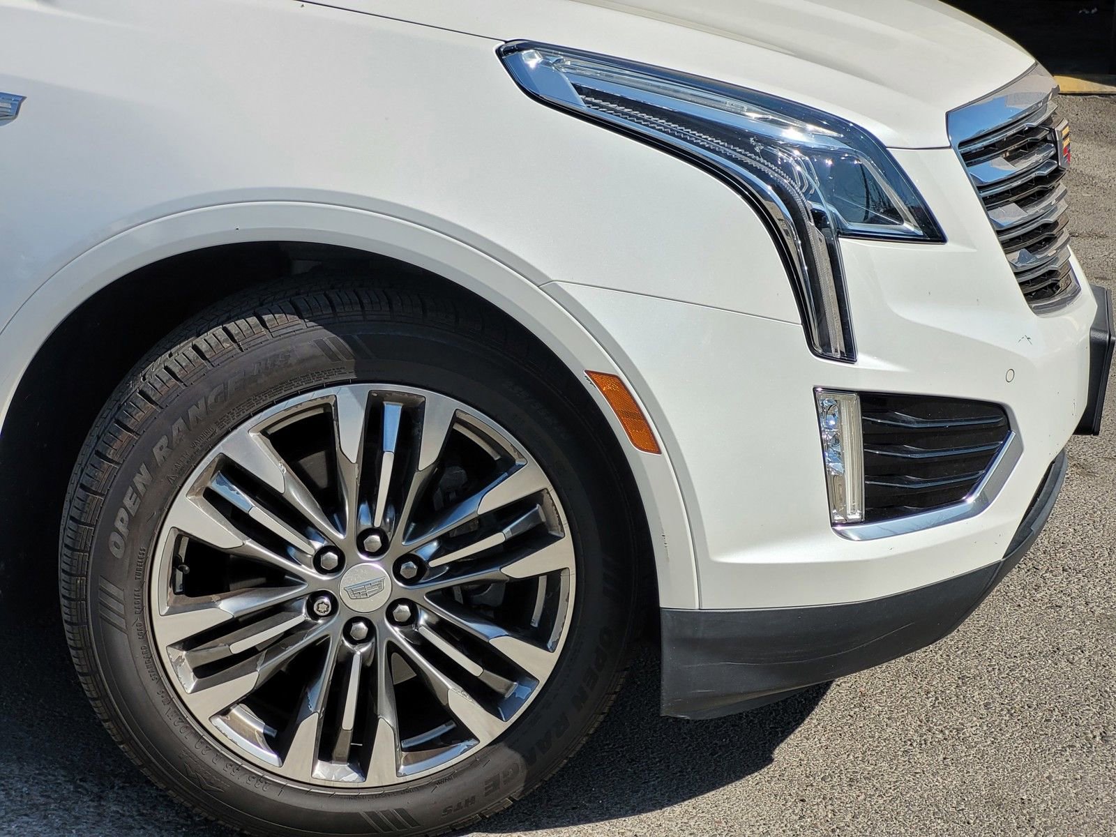 Used 2017 Cadillac XT5 Premium Luxury image 16