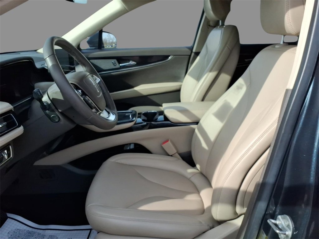 Certified 2023 Lincoln Nautilus FWD w/ Premium Package image 20