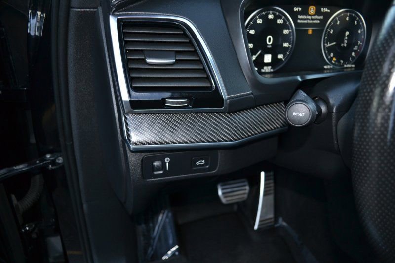 Used 2019 Volvo XC90 T6 R-Design w/ Protection Package image 17