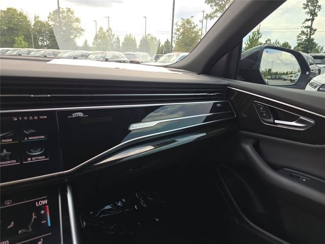 Used 2022 Audi Q8 Premium AWD/4WD image 25