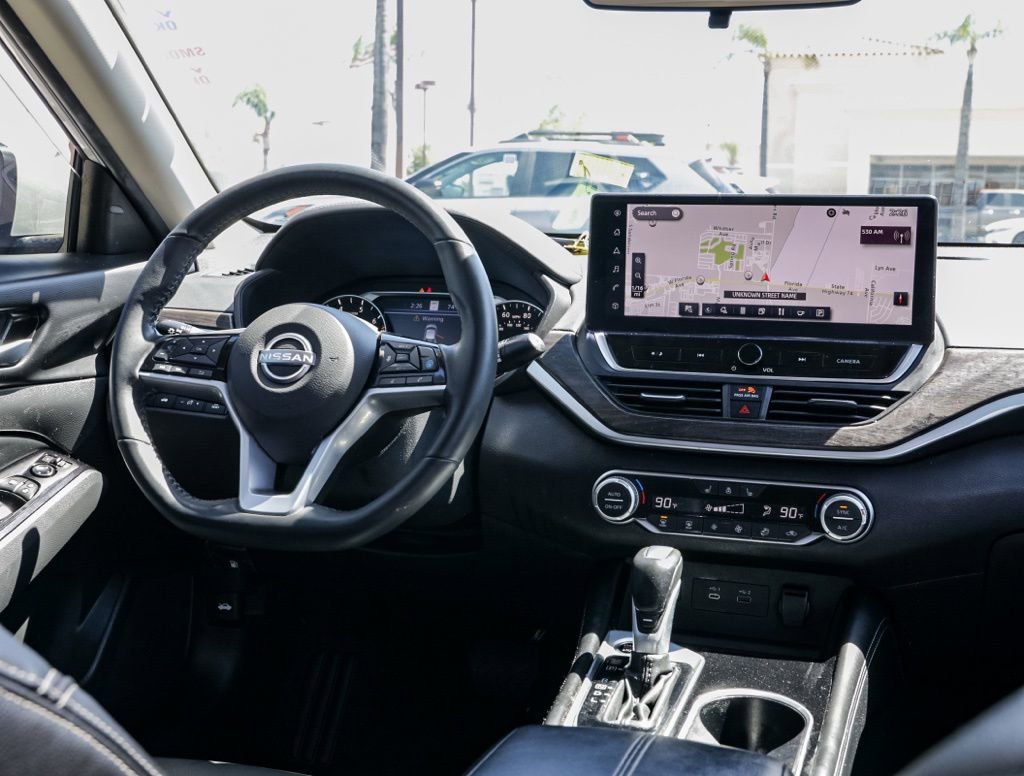 Used 2025 Nissan Altima 2.5 SL FWD image 23