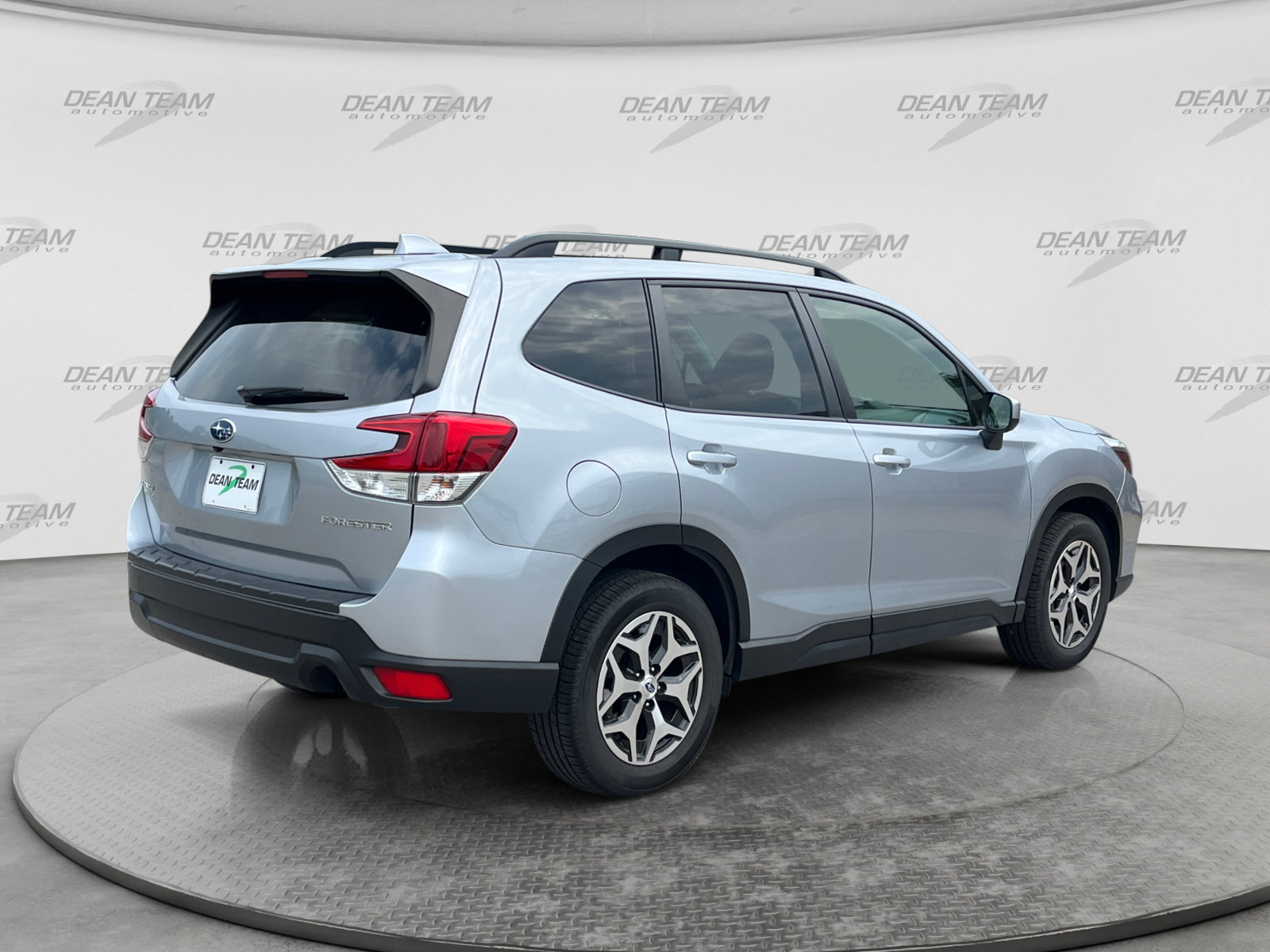 Used 2021 Subaru Forester Premium AWD/4WD image 7