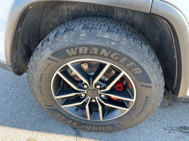 Used 2019 Jeep Grand Cherokee Trailhawk w/ Trailhawk Luxury Group image 17