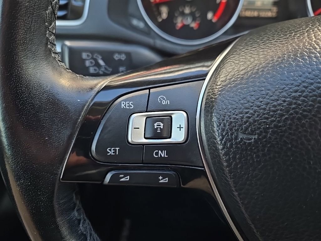 Used 2016 Volkswagen Passat 1.8T SE image 16