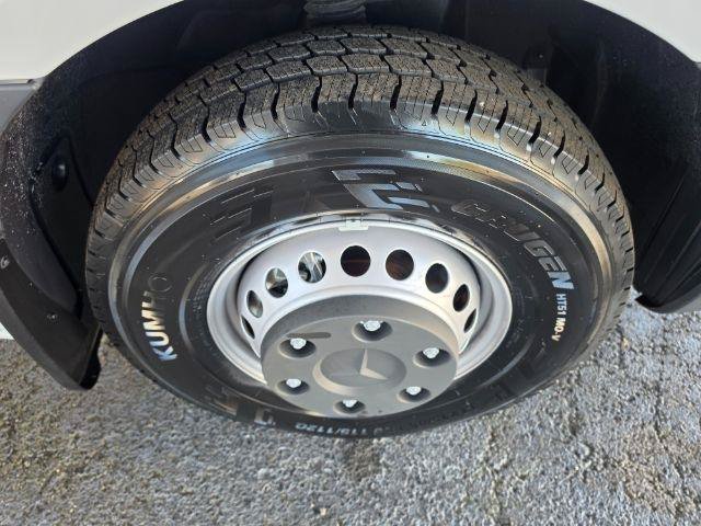 Used 2024 Mercedes-Benz Sprinter 3500 image 39