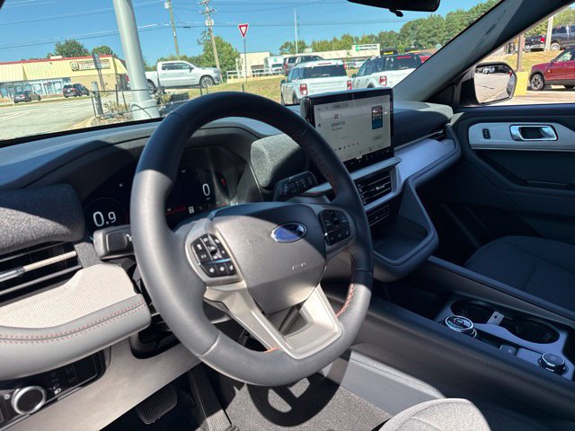 New 2027 Ford Explorer Active RWD image 31