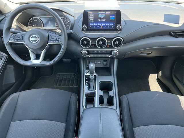 Used 2025 Nissan Sentra SV FWD image 17