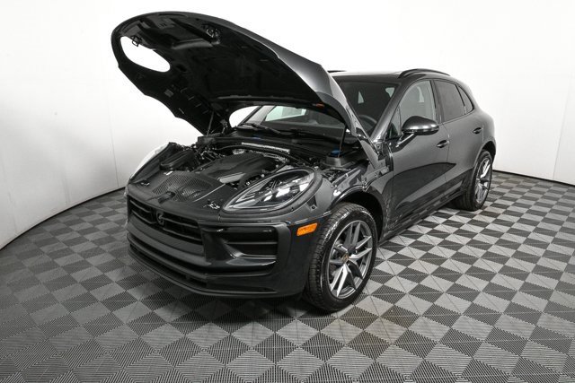 New 2026 Porsche Macan image 35