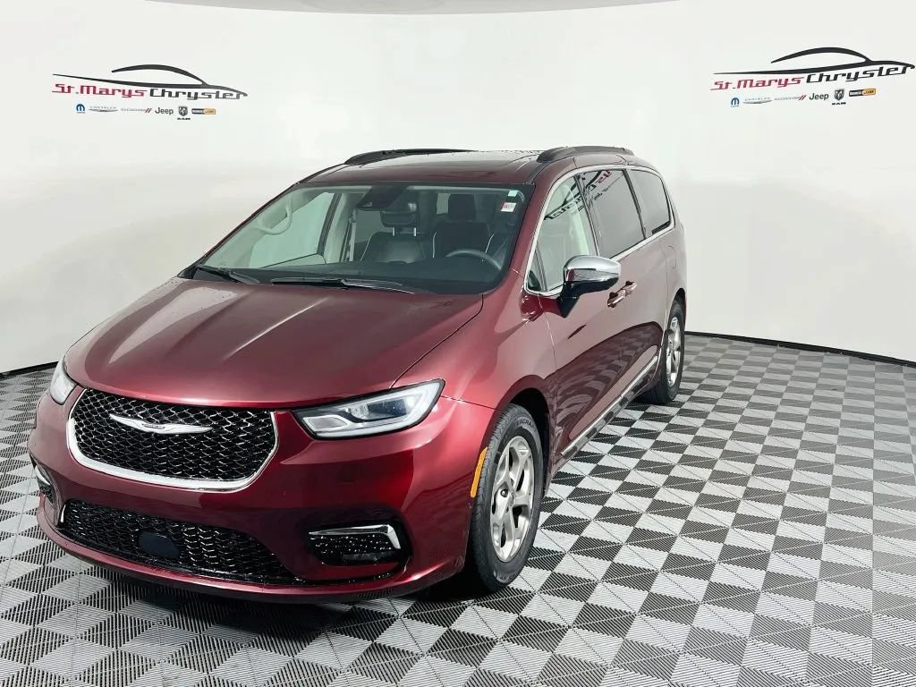 Used 2023 Chrysler Pacifica Limited FWD image 4