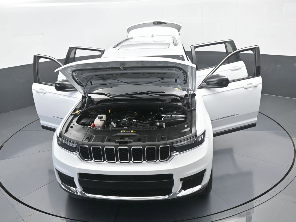 Used 2024 Jeep Grand Cherokee L Laredo image 71