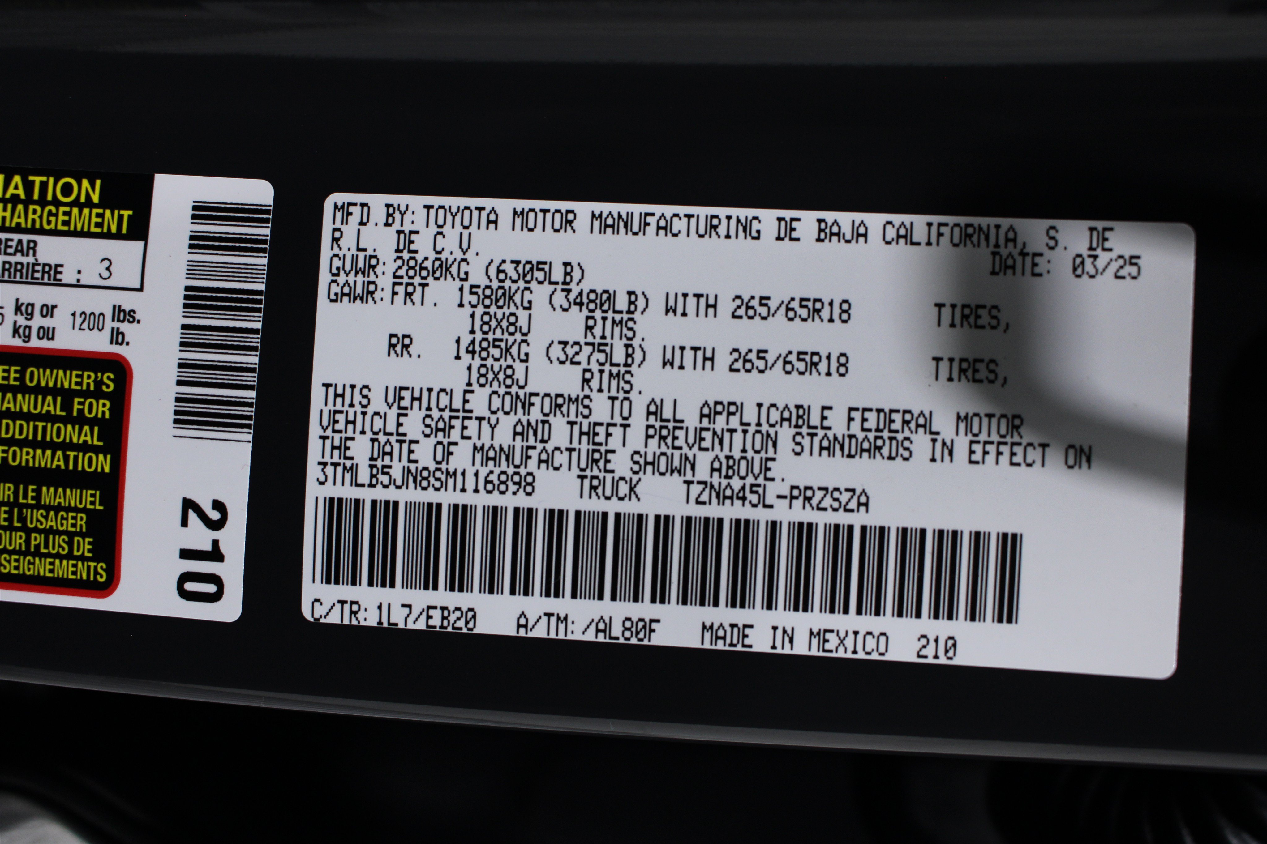 Used 2025 Toyota Tacoma Limited AWD/4WD image 38