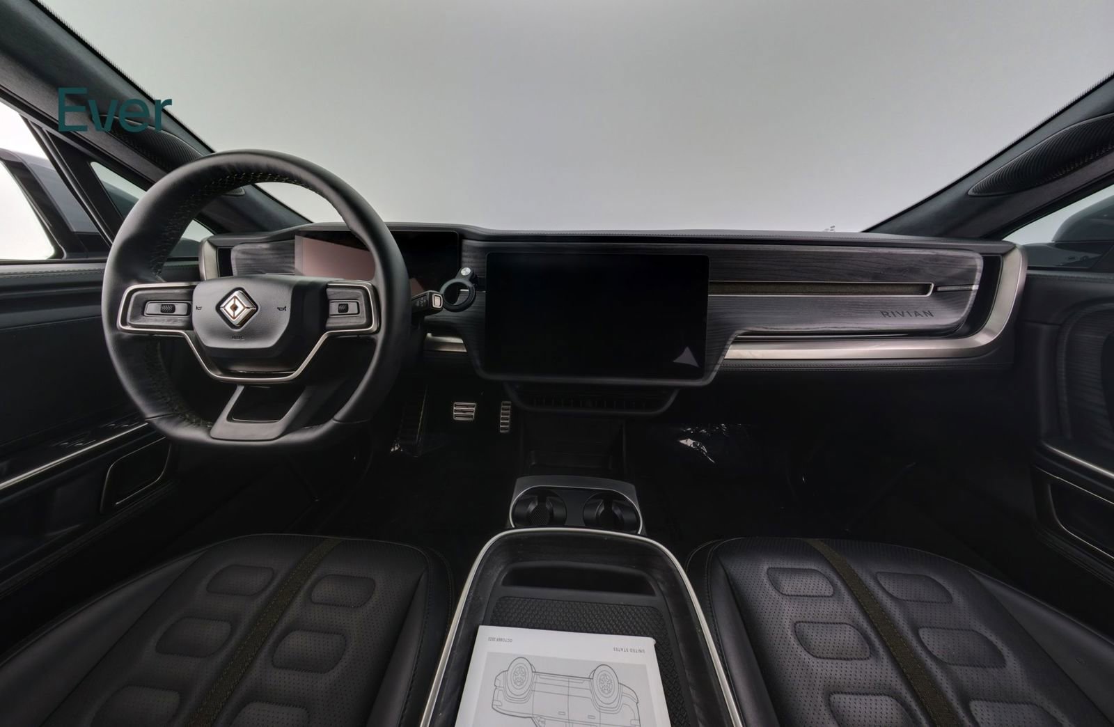 Used 2024 Rivian R1S Adventure image 27