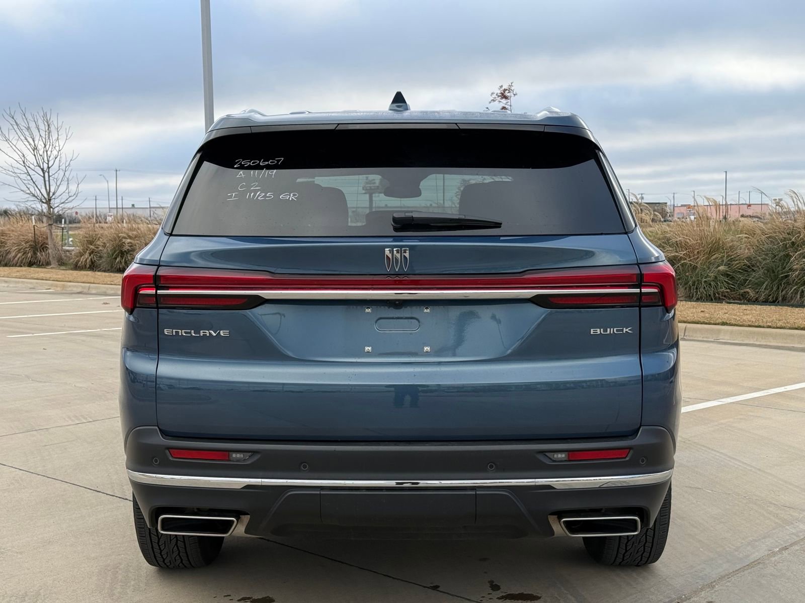 Certified 2025 Buick Enclave Preferred image 7