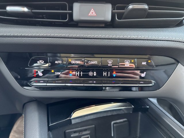 Used 2022 Buick Envision Essence w/ Technology Package II image 20