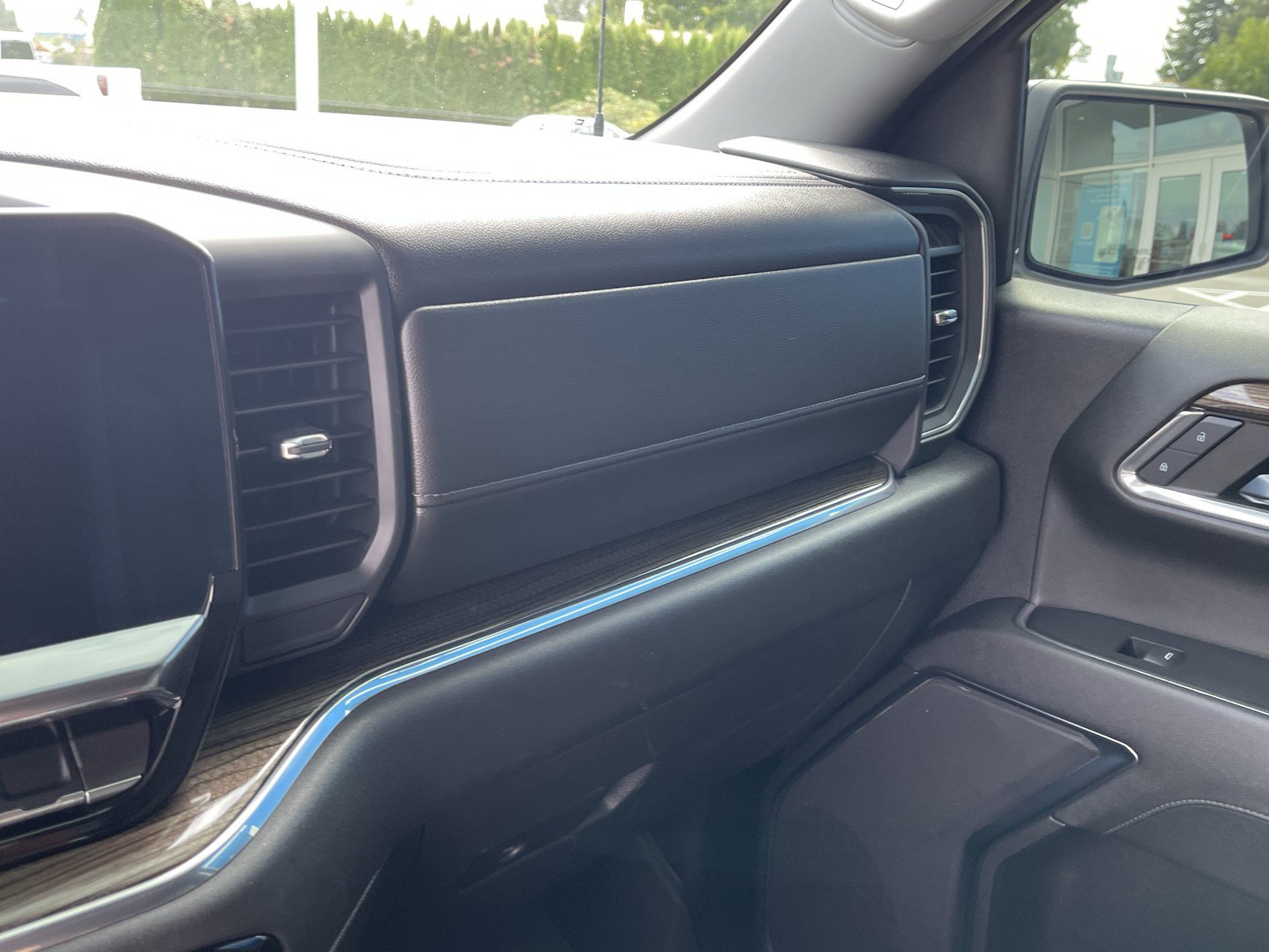 Used 2023 Chevrolet Silverado 1500 LT Trail Boss w/ Protection Package AWD/4WD image 24