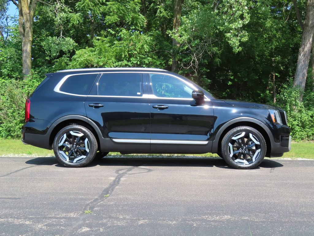 Certified 2025 Kia Telluride S AWD/4WD image 2