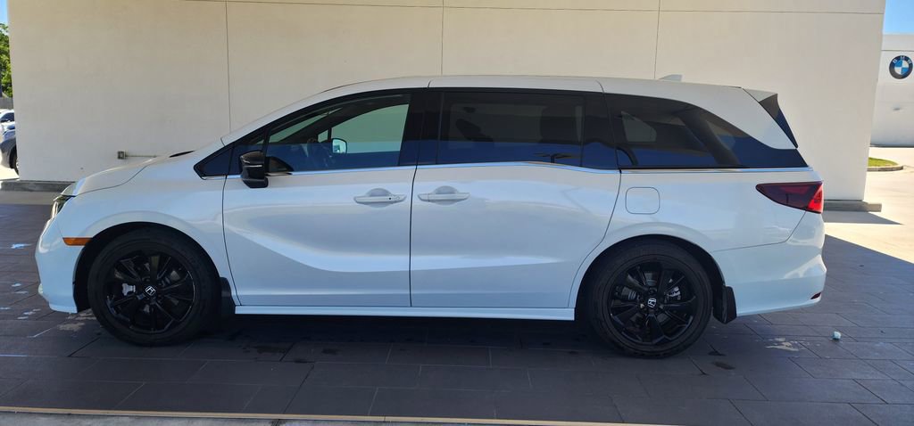 Used 2024 Honda Odyssey Sport image 11
