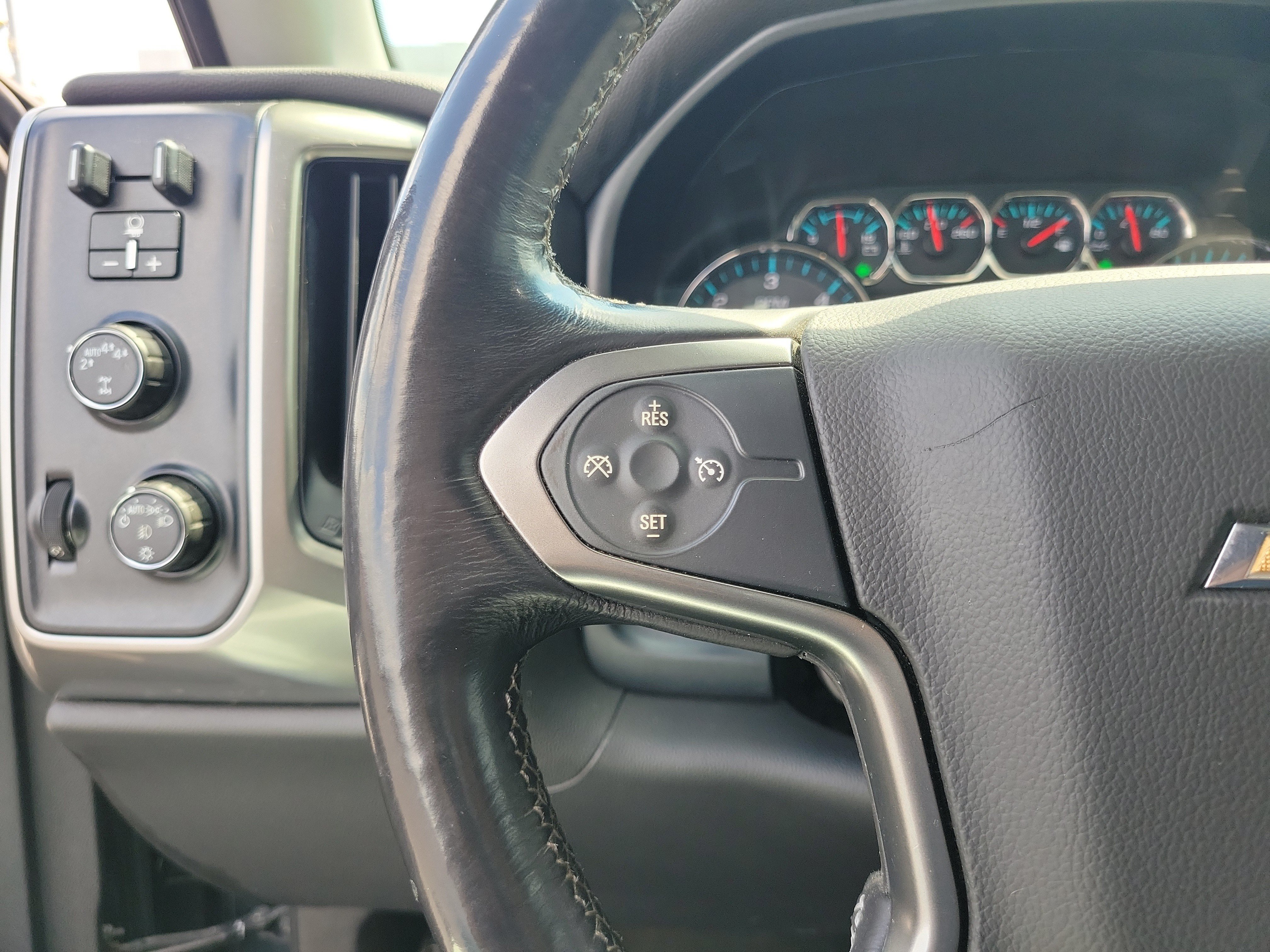 Used 2018 Chevrolet Silverado 1500 LT w/ All Star Edition AWD/4WD image 22
