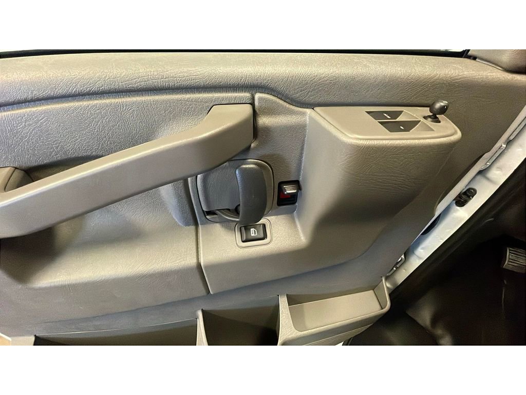 New 2025 GMC Savana 3500 Extended w/ Driver Convenience Package image 9