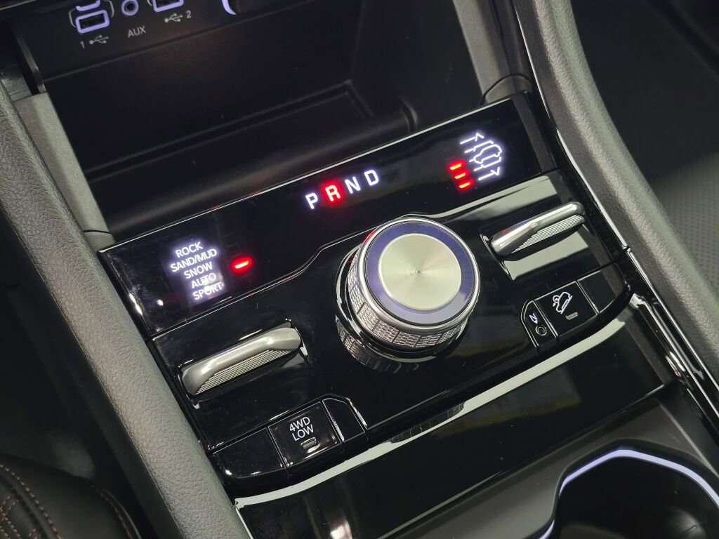 New 2025 Jeep Grand Cherokee Summit w/ Obsidian Package image 29