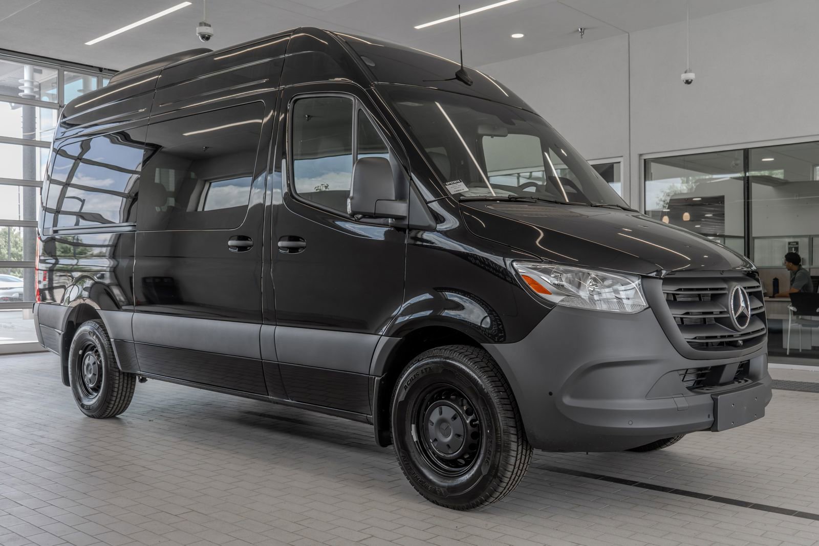 Used 2025 Mercedes-Benz Sprinter 2500 image 12