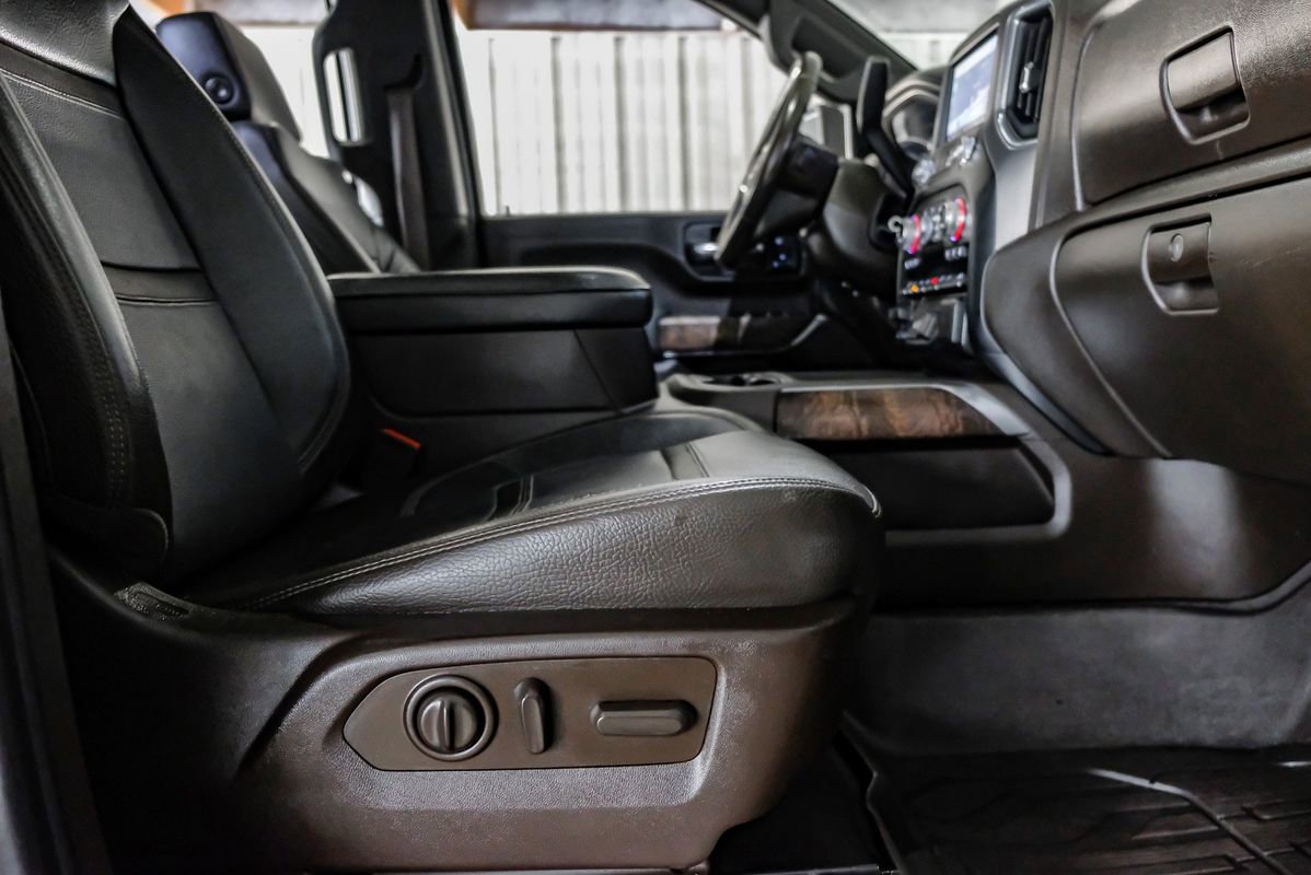 Used 2020 GMC Sierra 3500 Denali w/ Technology Package AWD/4WD image 31