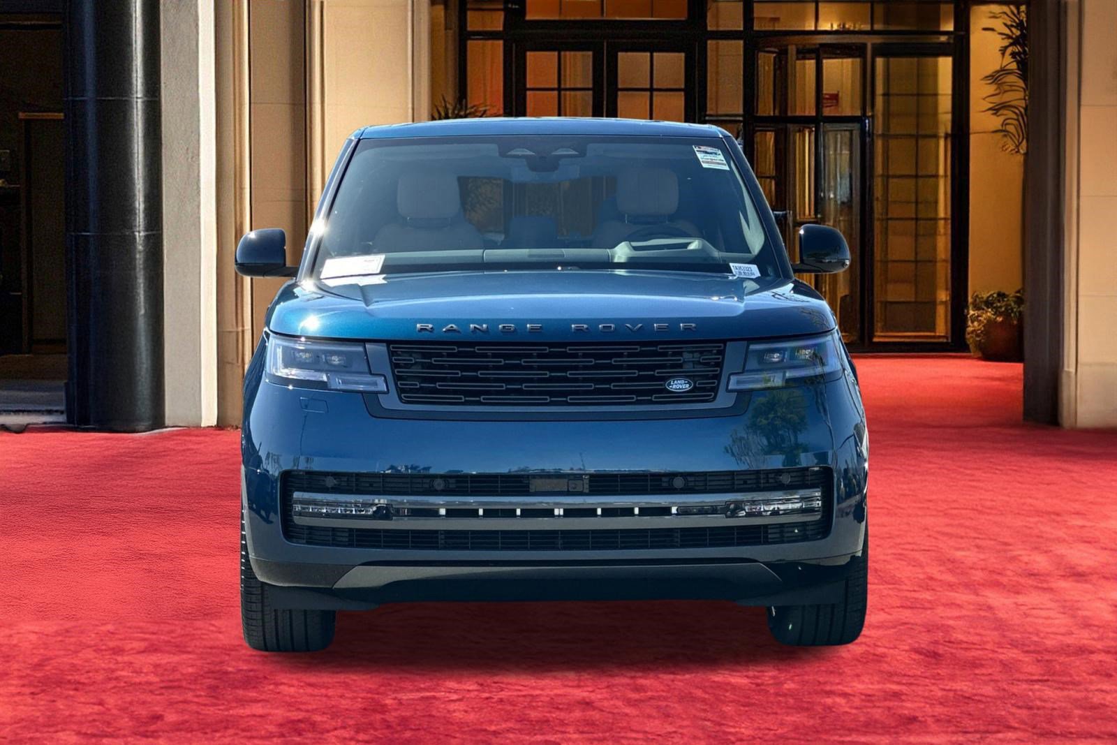 New 2026 Land Rover Range Rover Long Wheelbase SE image 7