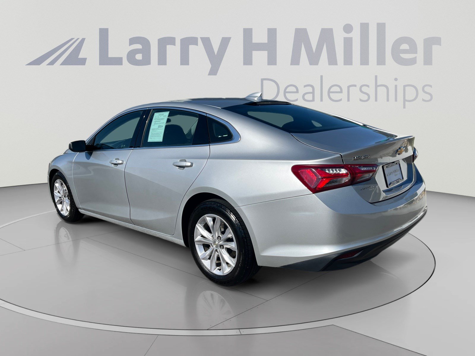 Used 2020 Chevrolet Malibu LT FWD image 3