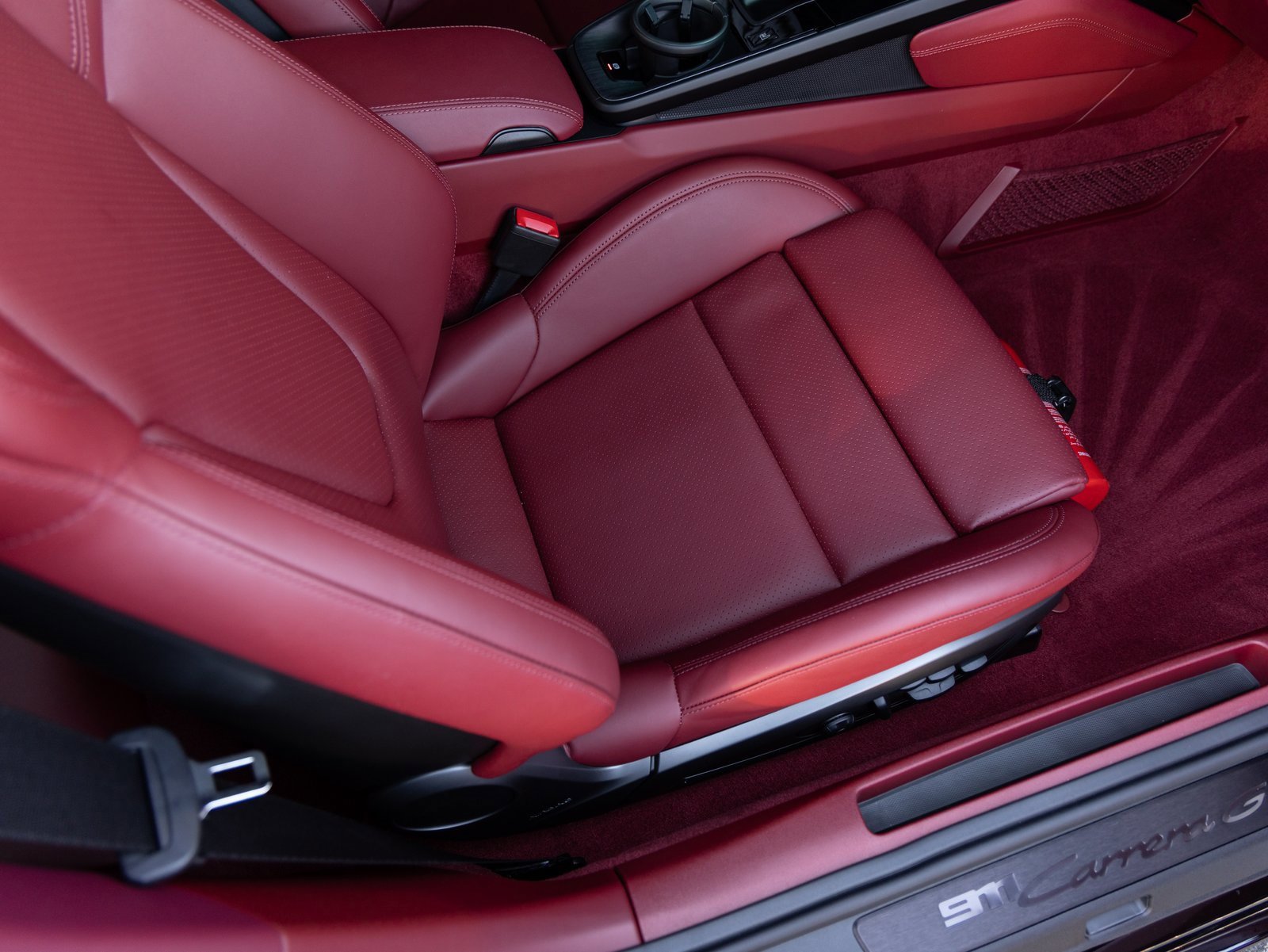 Used 2024 Porsche 911 Carrera GTS w/ Premium Package image 32