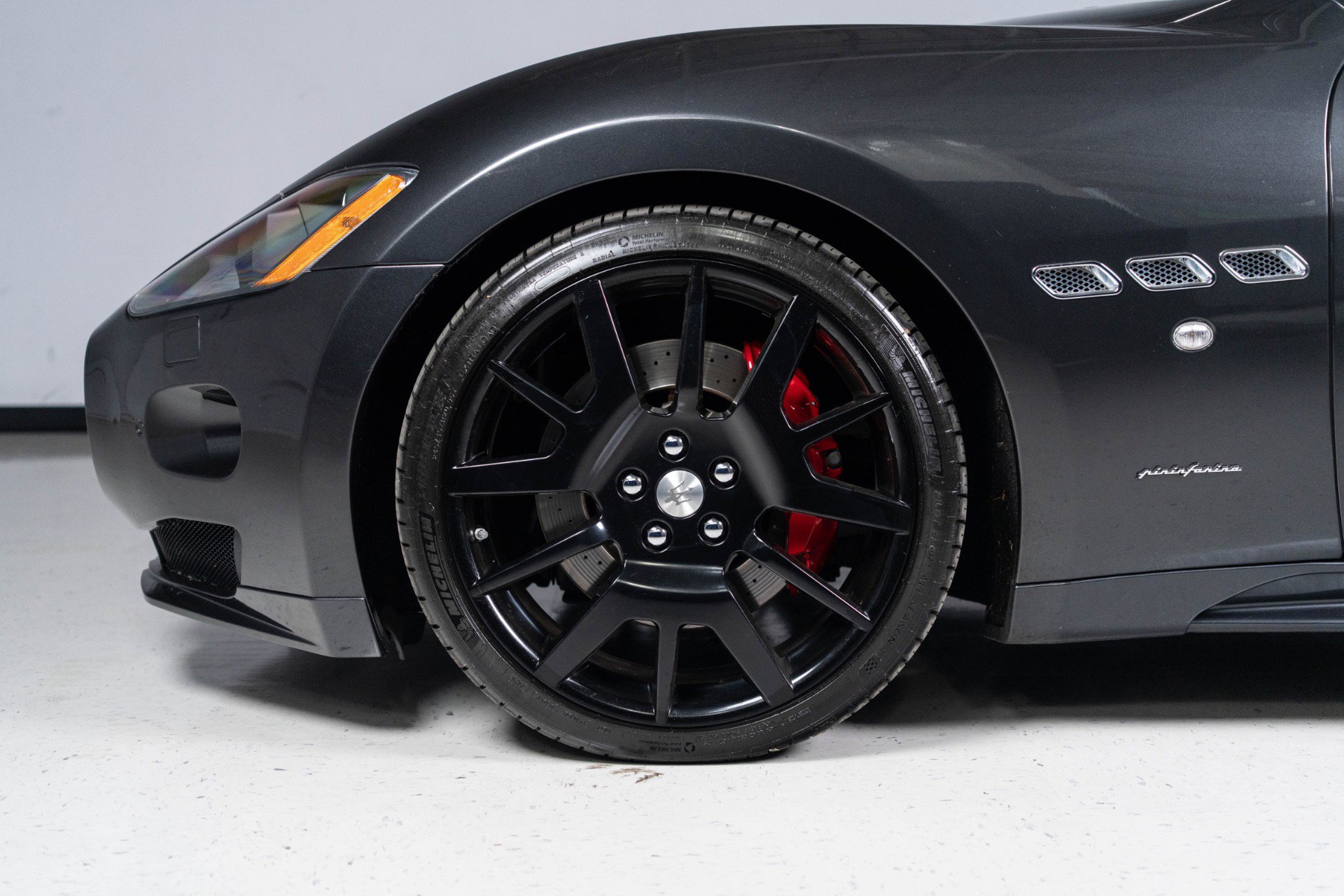 Used 2012 Maserati GranTurismo S image 2