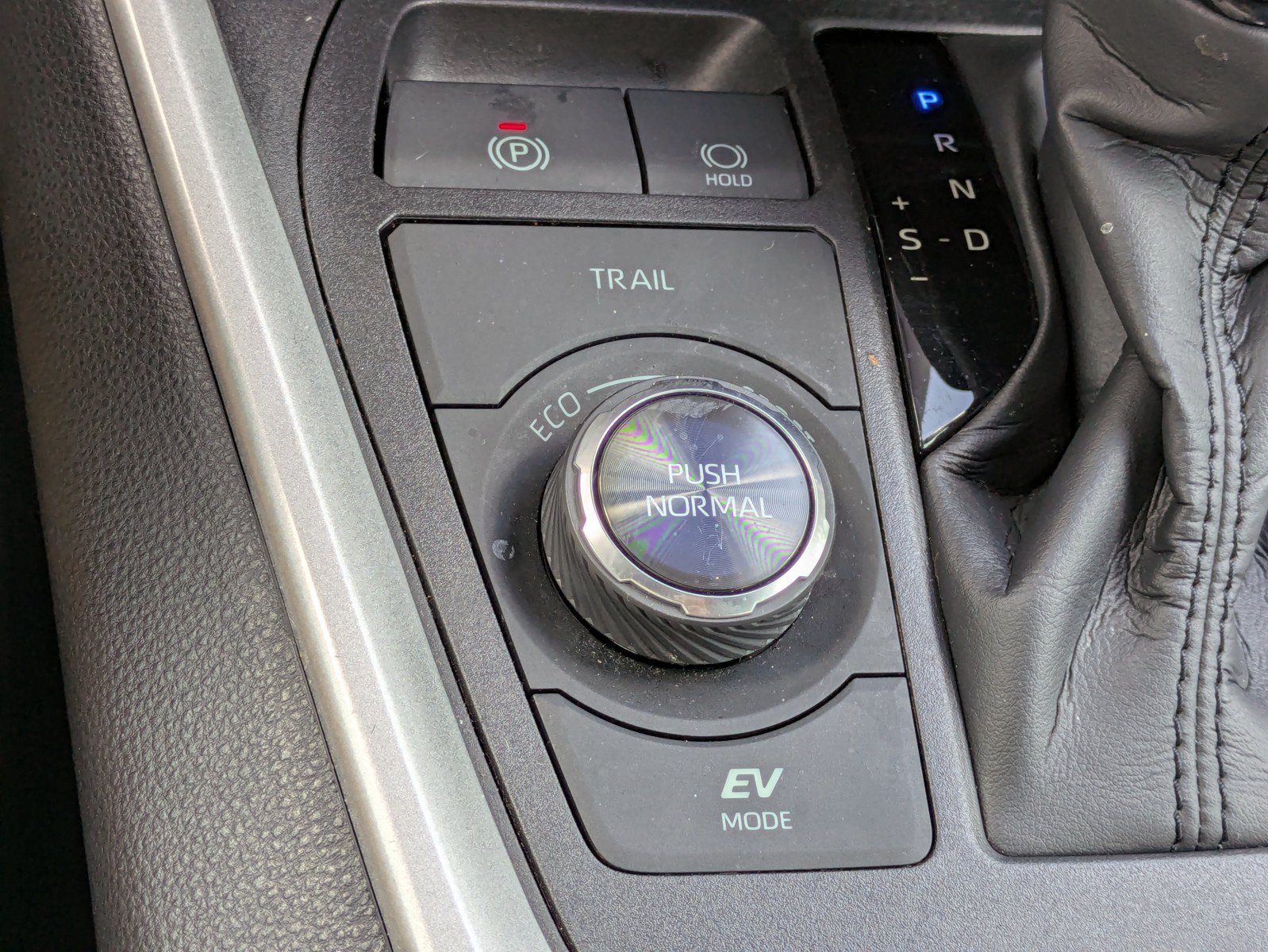 Used 2024 Toyota RAV4 XSE w/ Weather Package AWD/4WD image 28