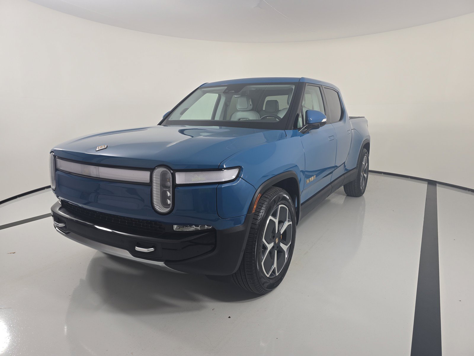 Used 2023 Rivian R1T Adventure