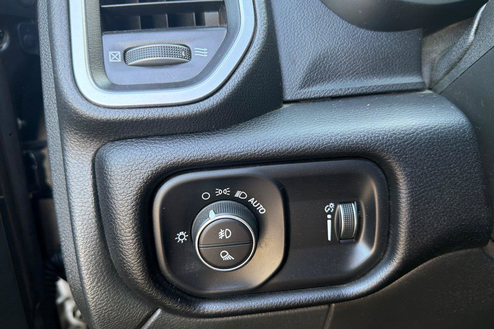 Certified 2024 RAM 2500 Big Horn AWD/4WD image 29