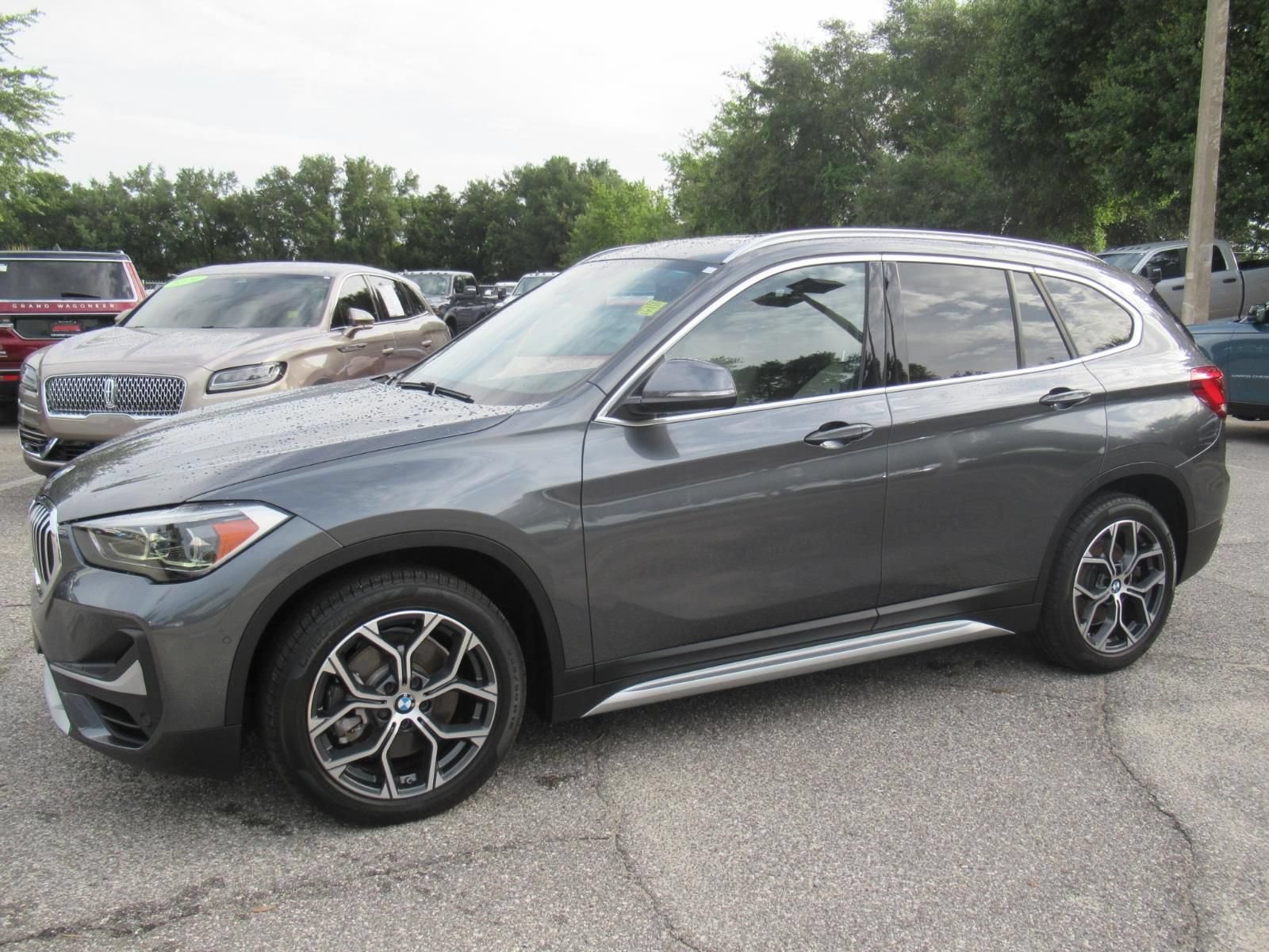 Used 2022 BMW X1 sDrive28i w/ Premium Package FWD image 4