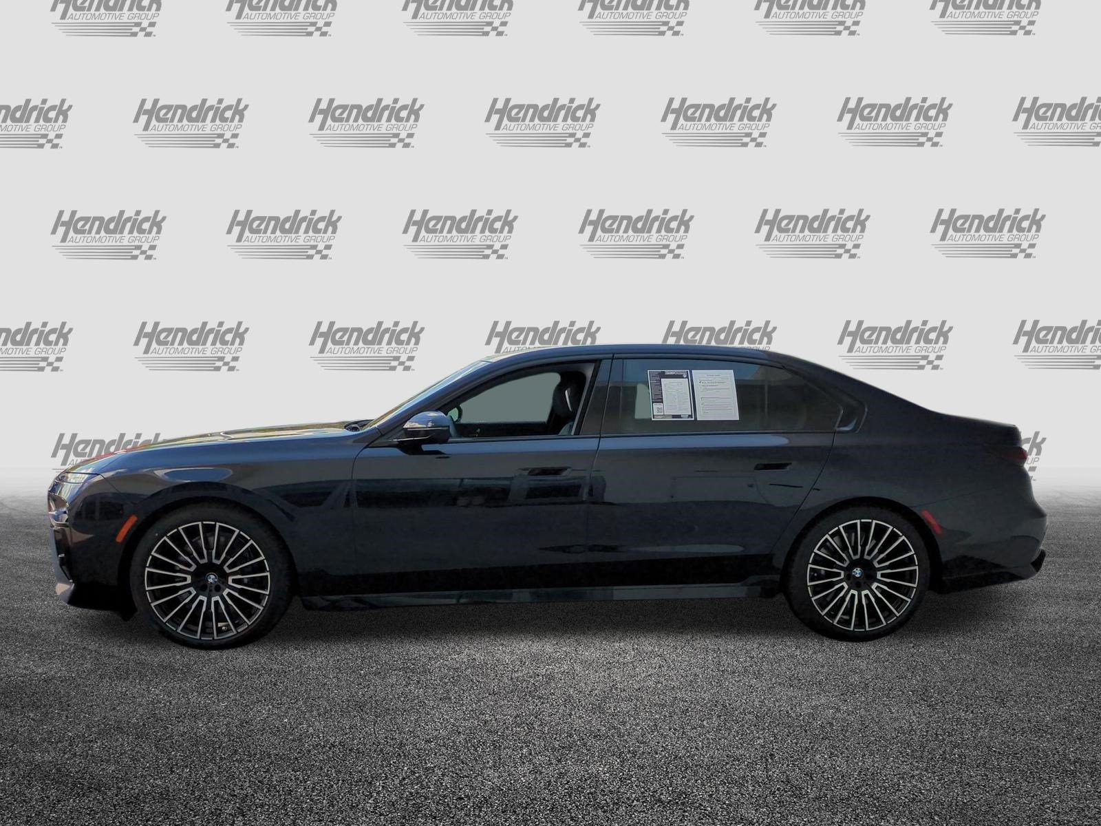 Certified 2025 BMW 760i xDrive w/ Luxury Rear Seating Package AWD/4WD image 7