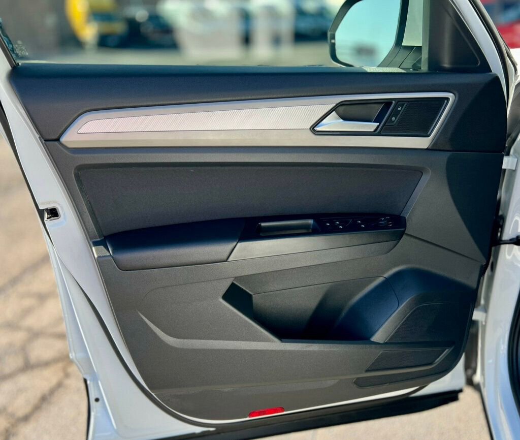 Used 2020 Volkswagen Atlas Cross Sport S image 10