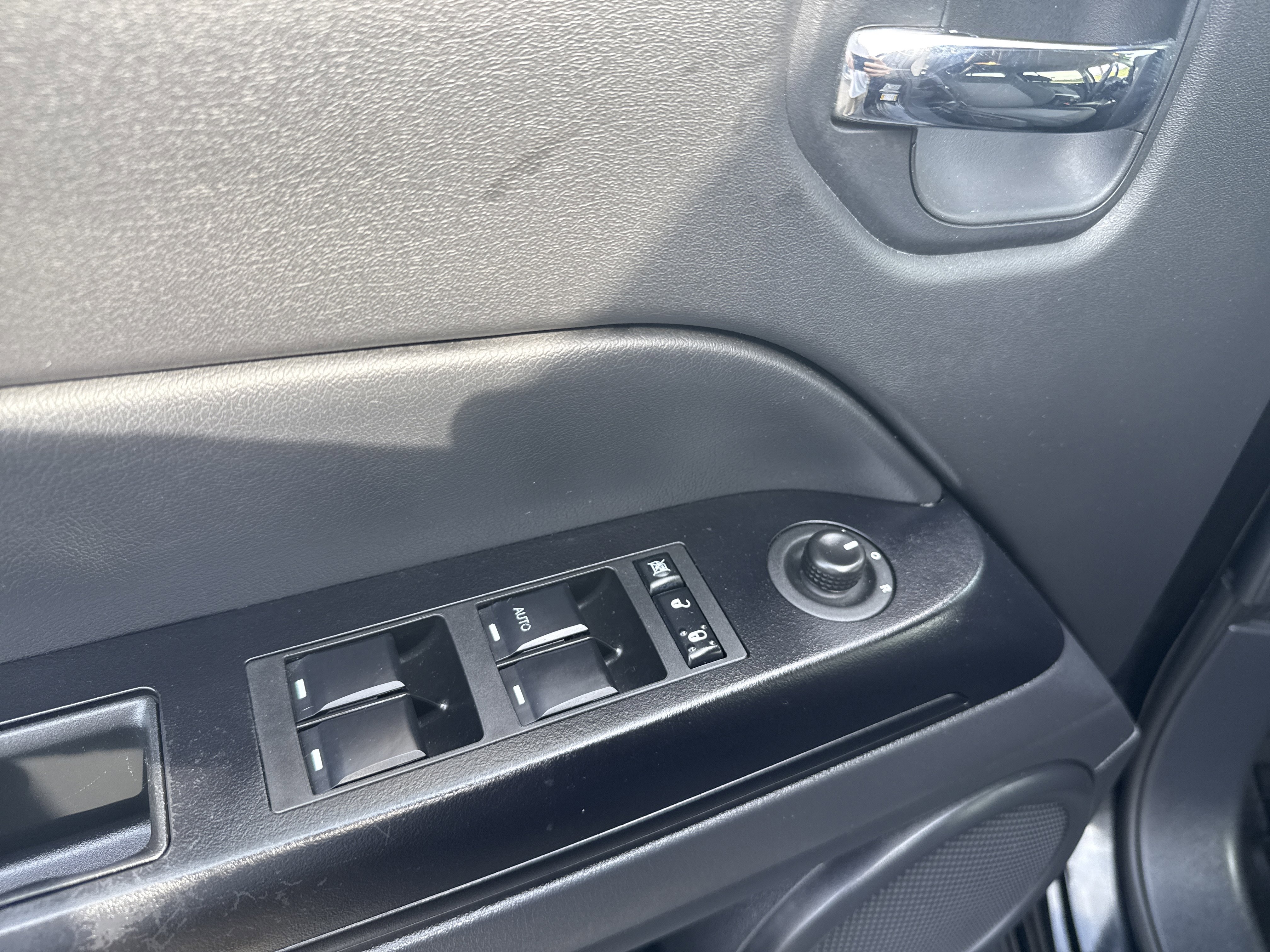 Used 2016 Jeep Patriot Latitude image 16