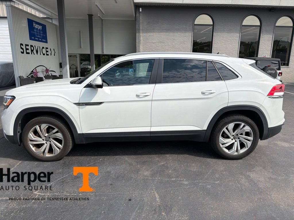 Used 2020 Volkswagen Atlas Cross Sport SEL FWD image 2