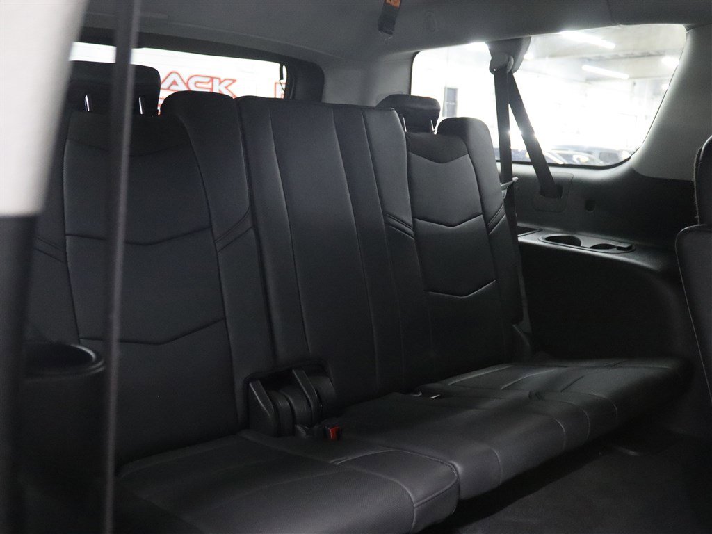 Used 2018 Cadillac Escalade ESV Luxury AWD/4WD image 18