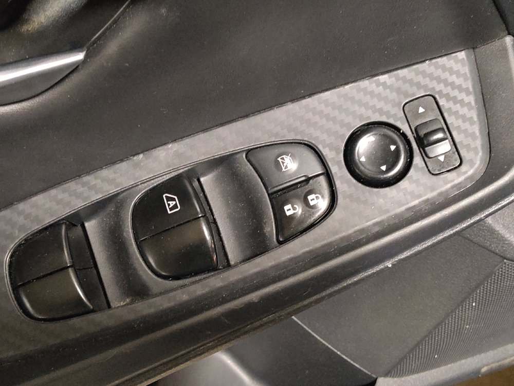 Used 2025 Nissan Sentra SV FWD image 27