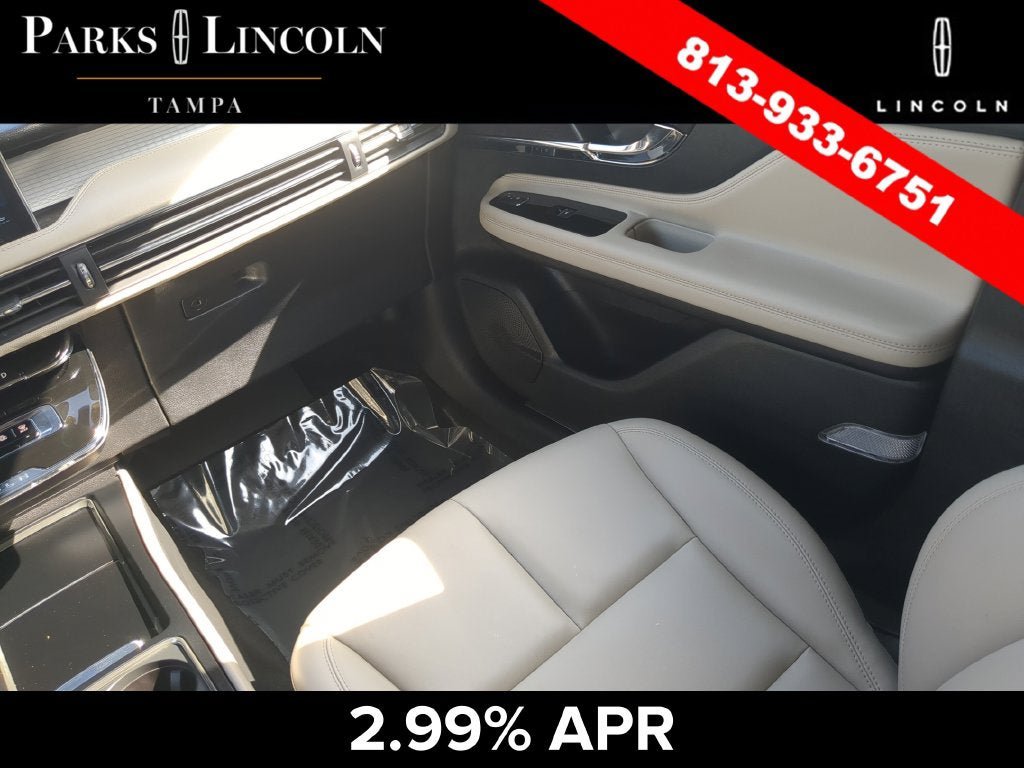 Certified 2025 Lincoln Corsair FWD image 14