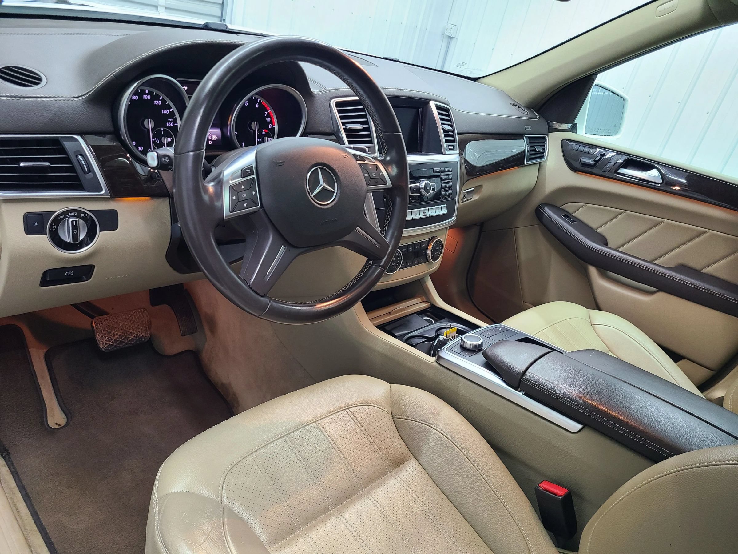 Used 2016 Mercedes-Benz GL 450 4MATIC image 22